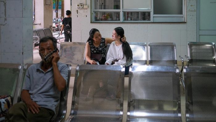 Hạnh nói mình không may khi mắc bạch biến, nhưng lại rất may mắn vì có gia đình luôn ở phía sau. Ảnh: Phạm Thắng.