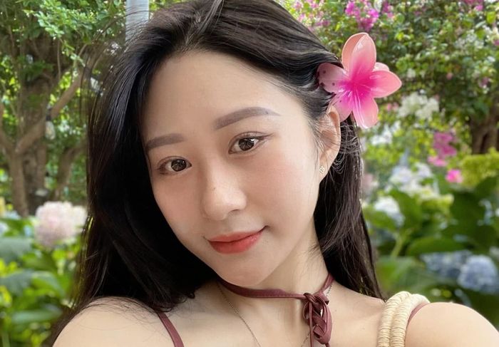 Hồng Hạnh chia sẻ thay vì cố gắng che giấu những mảng da trắng, cô lựa chọn trau dồi năng lực, nhân cách và giá trị bản thân. Ảnh: NVCC.