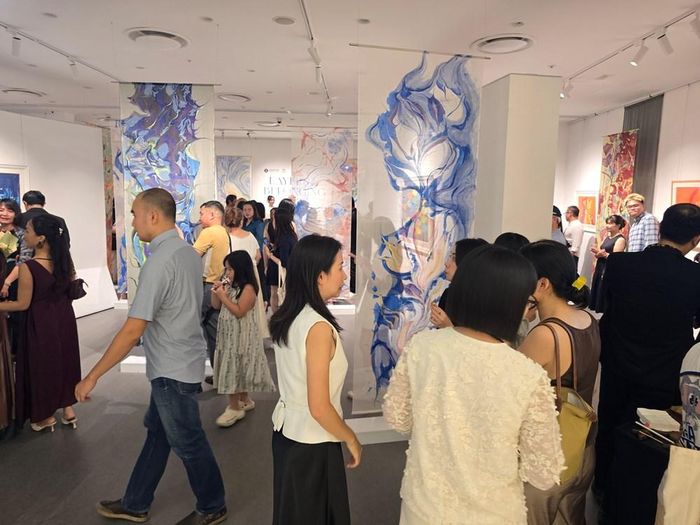 Triển lãm thu hút đông đảo công chúng