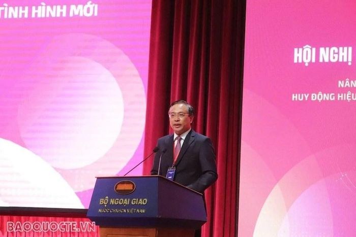 Ông Đặng Thanh Sơn, Phó Chủ tịch UBND tỉnh Ninh Bình phát biểu tại Hội nghị. Ảnh: Minh Nhuận