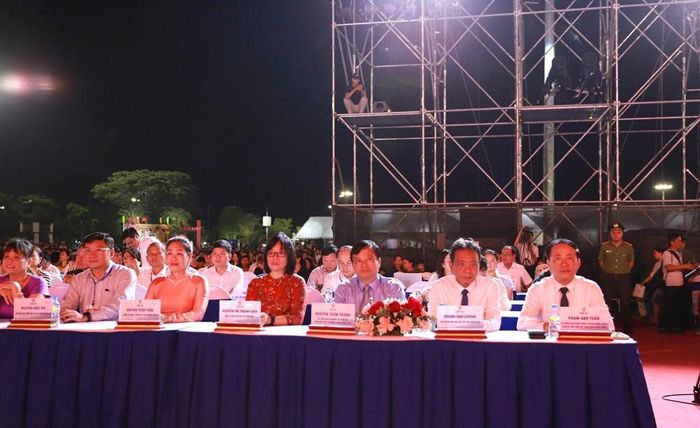 Thứ trưởng Bộ VHTTDL Hoàng Đạo Cương tham dự Lễ khai mạc