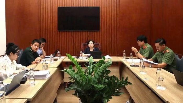 Quang cảnh phiên họp Hội đồng thẩm định hồ sơ chính sách dự án Luật An ninh dữ liệu. (Ảnh: TƯỜNG MINH)