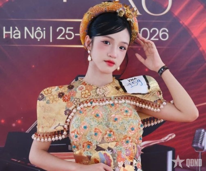  Lê Phạm Thùy Dương không chỉ đạt nhiều thành tích nghệ thuật mà còn là học sinh xuất sắc, tích cực tham gia các hoạt động của nhà trường. 