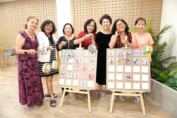 Người cao tuổi sinh hoạt bán trú tại Trung tâm Sinh hoạt người cao tuổi Genki (ẢNH: TRUNG TÂM CUNG CẤP)