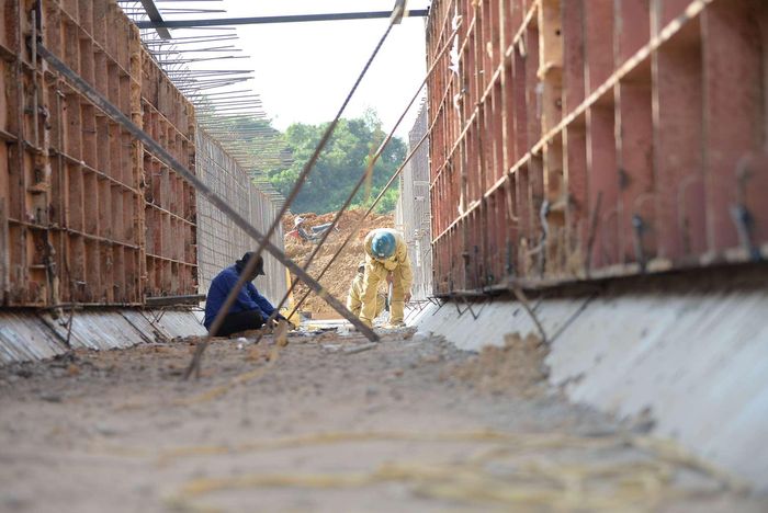 Các hạng mục cống ngầm thoát nước, hầm chui cho đường dân sinh được ưu tiên thi công