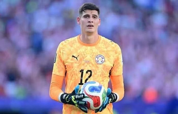 Thủ thành người Paraguay trở thành mục tiêu của nhiều CLB tại Anh và Đức nhờ phong độ nổi bật.