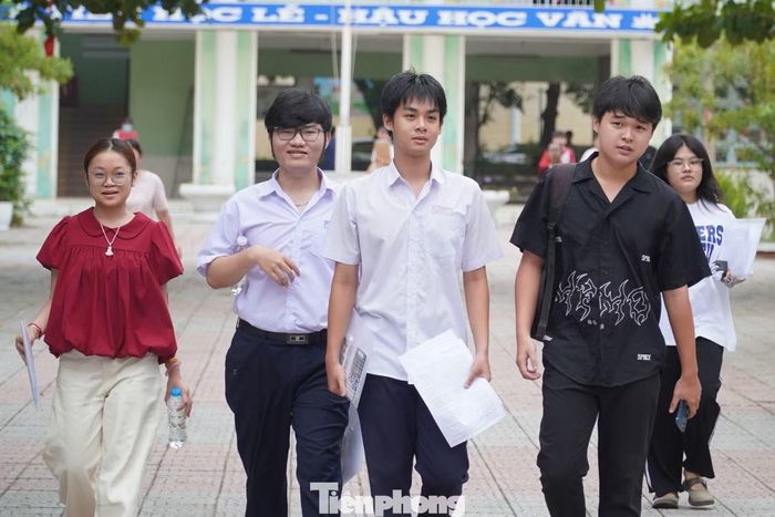 Thí sinh Đà Nẵng tham gia kỳ thi Tốt nghiệp THPT năm 2026. Ảnh: Thanh Hiền.