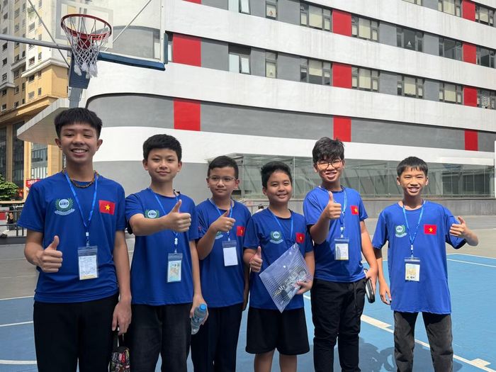 Học sinh Việt Nam quyết tâm làm tốt bài thi