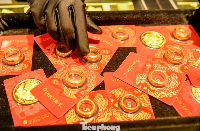 Nhà đầu tư vàng lỗ nặng trong vòng 1 tuần qua (ảnh: Như Ý).
