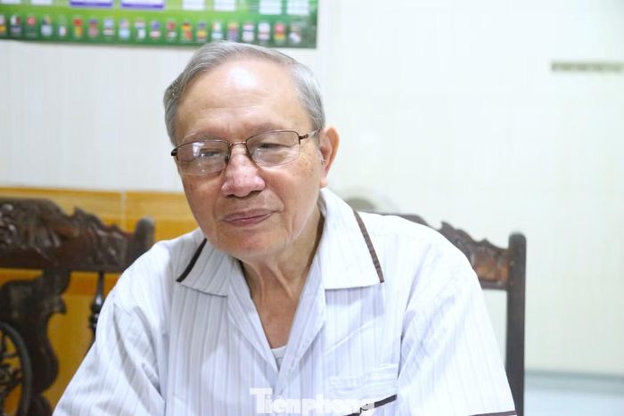 Anh hùng LLVTND Trần Hữu Bào chia sẻ về những năm tháng chiến đấu cùng đồng đội.