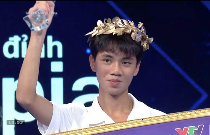 Hoàng Sơn là người đầu tiên giành vòng nguyệt quế ở quý IV Olympia 26.