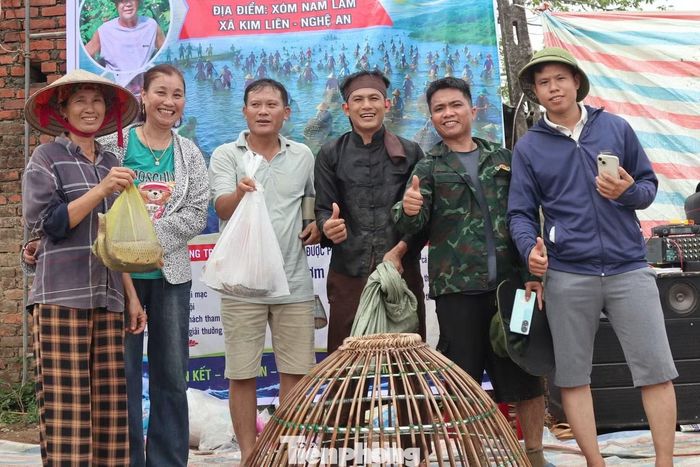 Bà Nguyễn Thị Phương Thúy - Bí thư Đảng ủy xã Kim Liên - cho biết dù lễ hội do người dân tự tổ chức nhưng đây không chỉ là hoạt động vui chơi mà còn góp phần bảo tồn giá trị văn hóa dân gian, nâng cao ý thức bảo vệ môi trường và gìn giữ nguồn lợi thủy sản. Việc chỉ sử dụng các phương thức đánh bắt thủ công cũng là thông điệp hướng đến khai thác bền vững, hạn chế các hình thức tận diệt thủy sản.