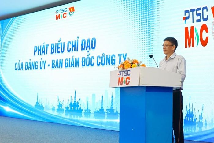 Đồng chí Phạm Văn Chuân - Ủy viên Ban Chấp hành Đảng bộ, Chủ tịch Công đoàn PTSC M&amp;C phát biểu tại hội nghị.