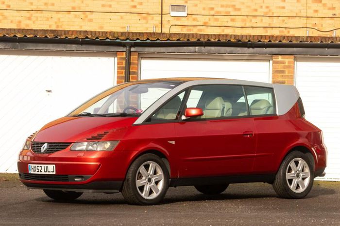Avantime là một trong những mẫu xe thất bại nhất của Renault Ảnh: Classic Trader