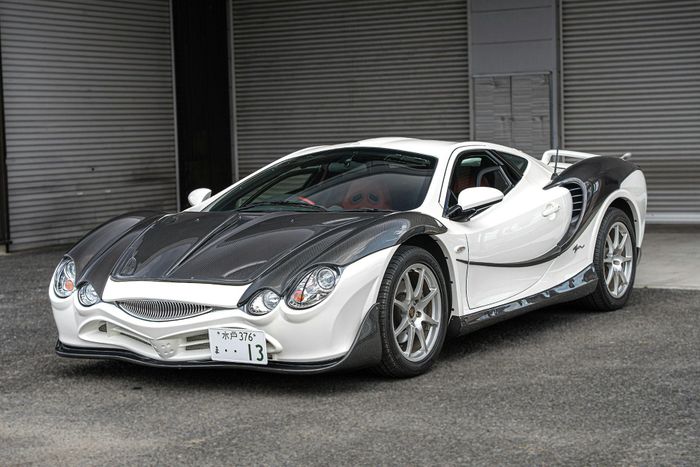 Mitsuoka Orochi được thiết kế lấy cảm hứng từ con rồng 8 đầu trong truyền thuyết Nhật Bản. Ảnh: Collecting Cars