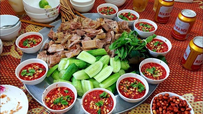 Tiết canh là món khoái khẩu nhưng tiềm ẩn nguy cơ nhiễm bệnh rất cao. Ảnh minh họa
