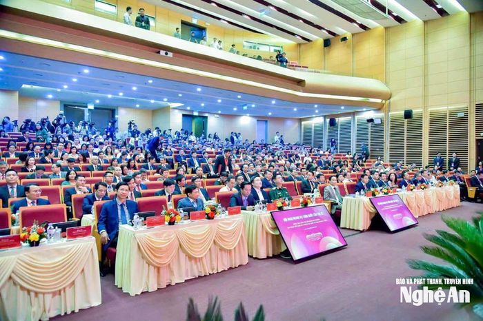 Quang cảnh hội nghị. Ảnh: K.T