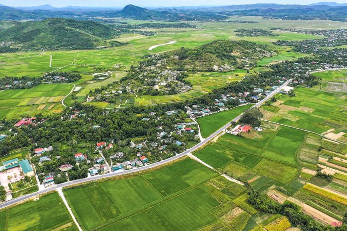 Xây dựng CSDL đất đai nhằm phục vụ hiệu quả công tác quản lý nhà nước và nhu cầu của người dân, doanh nghiệp.