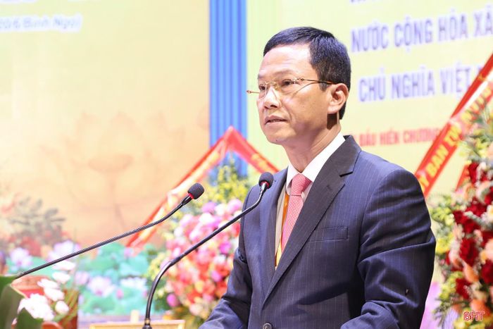 Phó Chủ tịch UBND tỉnh Nguyễn Trọng Hiếu phát biểu tại đại hội.