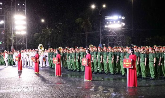 Đại diện các đơn vị tham dự tại Lễ khai mạc Hội thao. (Ảnh: Trần Lê Lâm/TTXVN)