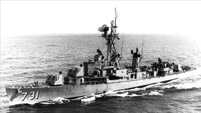 Tàu khu trục Maddox (DD-731) của Mỹ xâm phạm vùng biển của Việt Nam ngày 2/8/1964. Ảnh: Tư liệu quốc tế/TTXVN phát