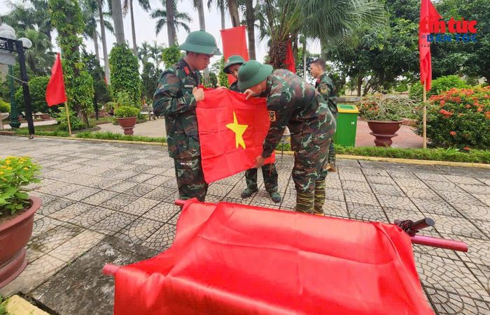 Đại tá Đoàn Chí Thắng, Phó Chủ nhiệm Chính trị Bộ Tư lệnh Thủ đô Hà Nội tin tưởng việc xác định thông tin đối với 38 ngôi mộ tại Nghĩa trang Liệt sĩ Nhổn sẽ hoàn thành đúng tiến độ.
