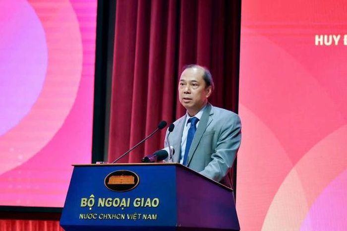 Ông Nguyễn Quốc Dũng - Đại sứ Việt Nam tại Mỹ phát biểu tại Hội nghị (Ảnh: Quang Hòa).