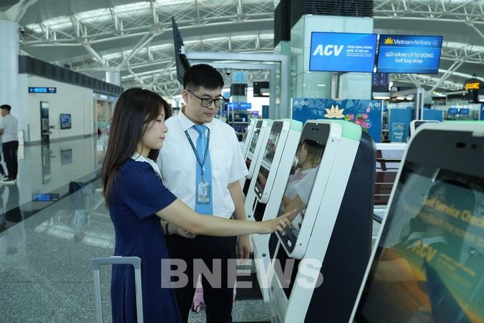Chuyển đổi số diễn ra trong tất cả lĩnh vực giao thông đường bộ, hàng không... Ảnh: Bnews/vnanet.vn phát