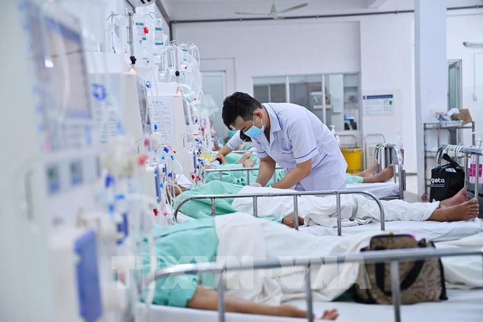 Tây Ninh mạnh tay chi ngân sách cho ngành y tế không chỉ nhằm bổ sung số lượng mà còn hướng tới mục tiêu nâng cao chất lượng khám chữa bệnh toàn tuyến, triển khai các kỹ thuật chuyên môn cao ngay tại địa phương. Ảnh: Thanh Tân - TTXVN