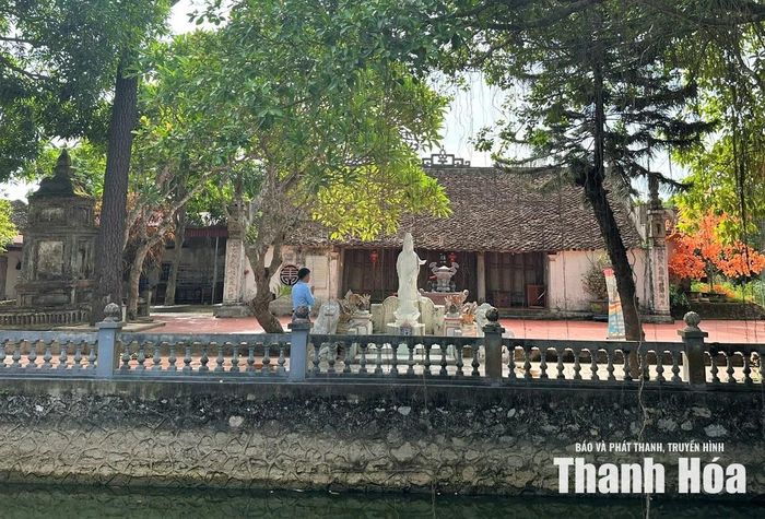Chùa Ngọc Đới, xã Đông Thành lưu giữ giá trị văn hóa, lịch sử cách mạng và nghệ thuật kiến trúc, điêu khắc đặc sắc.