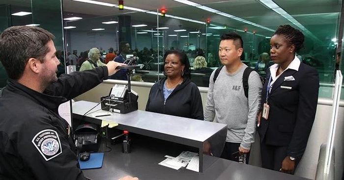 Các quan chức Mỹ cho biết chính sách nhằm giảm tình trạng người nước ngoài lưu trú quá thời hạn thị thực. Ảnh: FTE.
