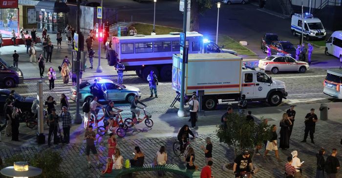 Hiện trường vụ đánh bom. Ảnh: Reuters.