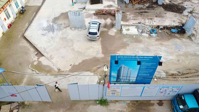 Dự án có 3 tầng hầm, có thể đáp ứng được tối đa nhất về nhu cầu cho cư dân về chỗ đỗ xe tương tự những dự án nhà ở thương mại.