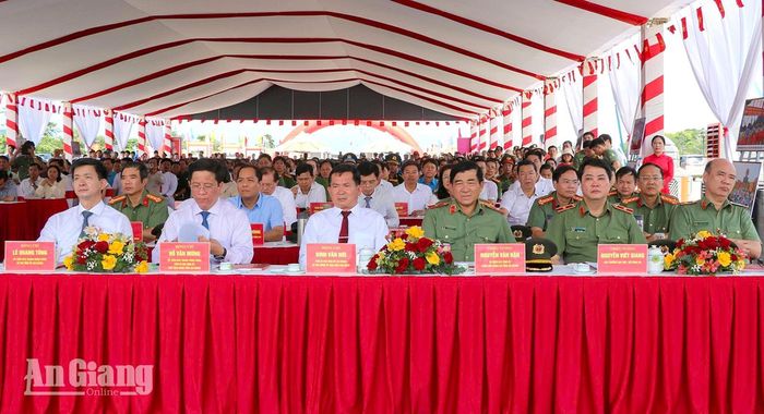 Các đại biểu tham dự ngày hội toàn dân bảo vệ an ninh Tổ quốc tại Phú Quốc.