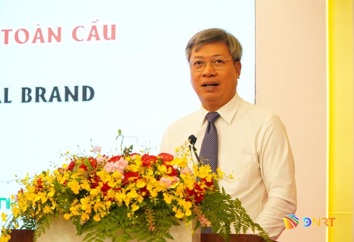 Phó Chủ tịch UBND thành phố Hồ Quang Bửu, Trưởng ban Tổ chức Lễ hội Sâm Ngọc Linh và Dược liệu quốc tế Đà Nẵng năm 2026 phát biểu khai mạc hội thảo. Ảnh: VINH ANH
