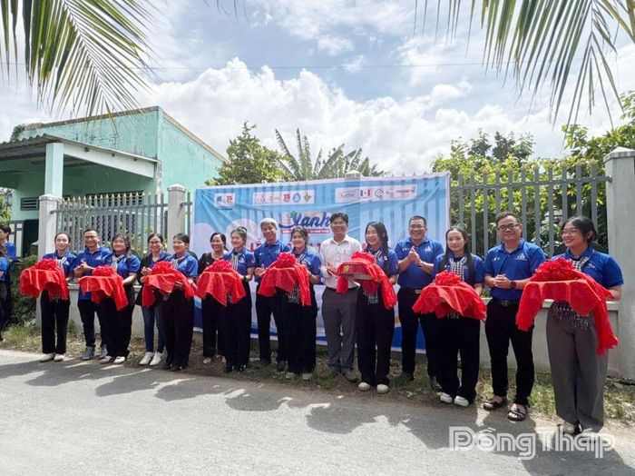 Khánh thành công trình “Thắp sáng đường quê” trên tuyến đường 5 Xe Ngựa.