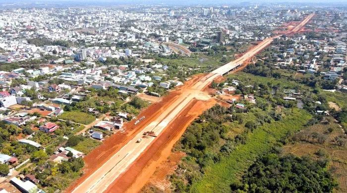 Dự án được triển khai trên khu đất rộng 2.042 m² tại đường Nguyễn Văn Linh, với tổng vốn đầu tư dự kiến 117,7 tỷ đồng. Ảnh: Tiền Lê
