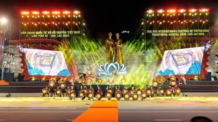  Tiết mục biểu diễn bài võ "Lăn khiên đao". Ảnh: H.V 