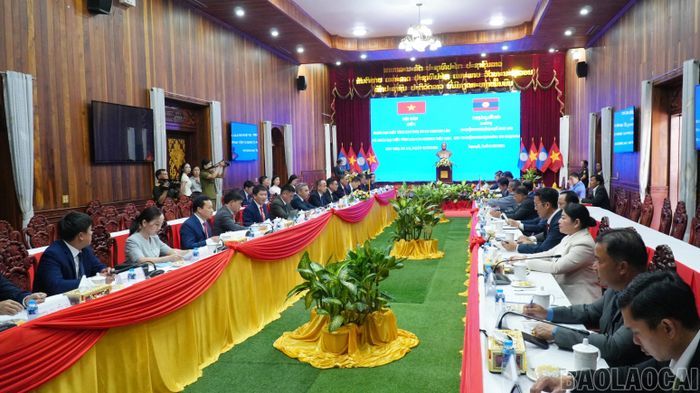 Quang cảnh cuộc hội đàm.