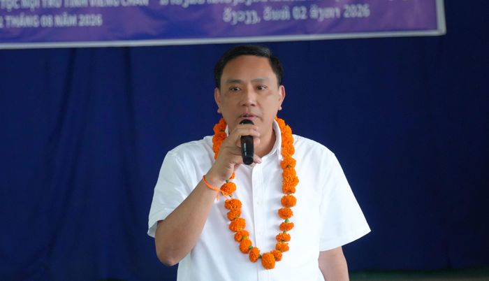 Đồng chí Phó Bí thư Thường trực Tỉnh ủy Hoàng Giang phát biểu mong muốn nâng tầm quan hệ hợp tác trong lĩnh vực giáo dục và đào tạo giữa tỉnh Lào Cai và tỉnh Viêng Chăn.