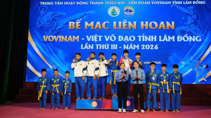 Ban Tổ chức đã trao 91 bộ huy chương cho các cá nhân và tập thể đạt thành tích xuất sắc ở các nội dung thi đấu