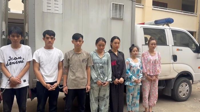 Các đối tượng trong đường dây pha chế ma túy vào thuốc lá điện tử. Ảnh: Công an cung cấp