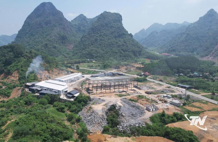 Cụm công nghiệp Quảng Chu, xã Chợ Mới đi vào hoạt động góp phần giải quyết việc làm cho lao động địa phương.