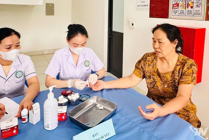 Phường Tích Lương tổ chức khám sức khỏe toàn dân tại Trạm Y tế.