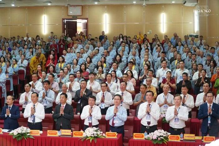 Lãnh đạo Trung ương, địa phương, Phật tử tham dự