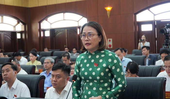 Đại biểu HĐND thành phố chất vấn nhiều vấn đề "nóng" được người dân và doanh nghiệp quan tâm