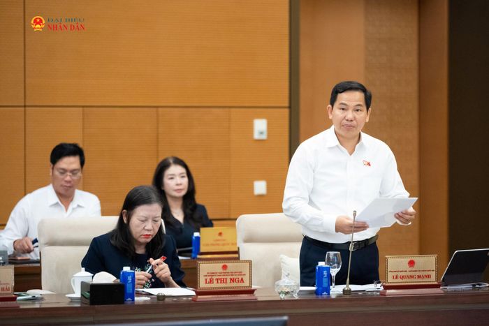 Tổng Thư ký Quốc hội, Chủ nhiệm Văn phòng Quốc hội Lê Quang Mạnh phát biểu tại Phiên họp thứ 4 của Ủy ban Thường vụ Quốc hội. Ảnh: Phạm Thắng