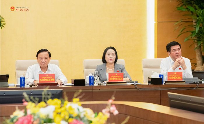 Phó Chủ tịch Quốc hội Nguyễn Khắc Định, Phó Chủ tịch Quốc hội Nguyễn Thị Thanh, Phó Chủ tịch Quốc hội Nguyễn Hồng Diên dự hội nghị