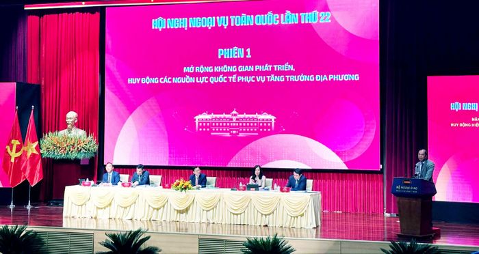 Thảo luận chuyên đề tại hội nghị. Ảnh: Hồng Nhung