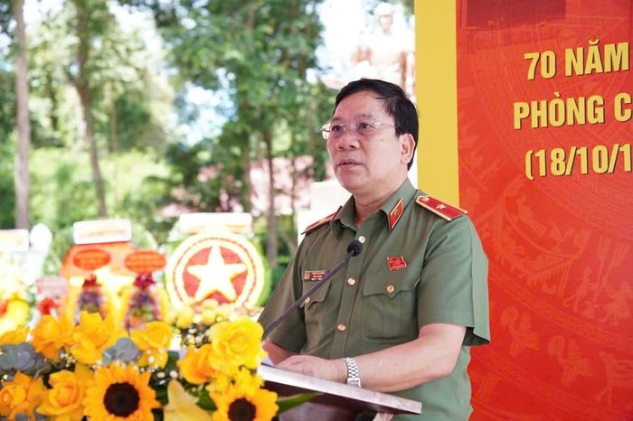  Thiếu tướng Phạm Văn Hùng - Phó Tư lệnh Bộ Tư lệnh Cảnh vệ, phát biểu tại buổi lễ. 